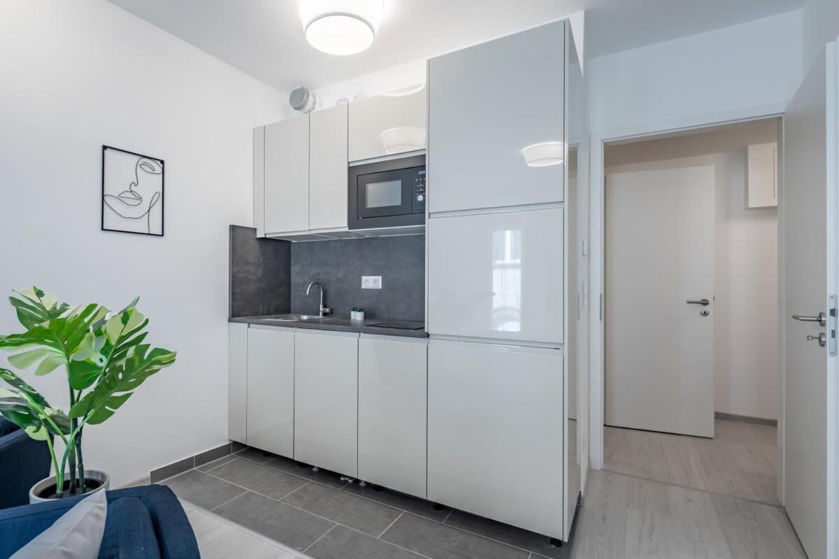 Modern Apt In Authentic Central Area Будапеща Екстериор снимка